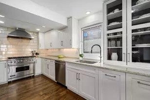 1910 N Larrabee St, Chicago, IL 60614 - Photo 6