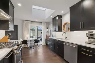 1828 White Fence Ln, Libertyville, IL 60048 - Photo 12