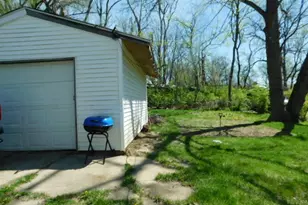 722 Plaisance Ave, Rockford, IL 61102 - Photo 2
