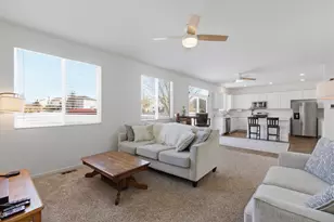 2006 Serenity Ln, Woodstock, IL 60098 - Photo 6