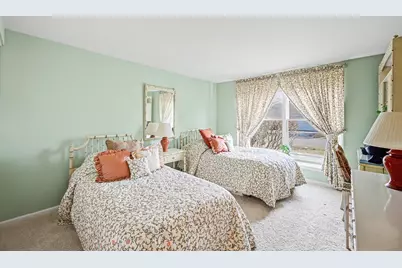 [Address not provided], Wheaton, IL 60189 - Photo 20