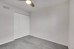 29W710 Everton Dr, Warrenville, IL 60555 - Photo 16