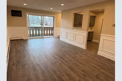 10 Parkside Court #8, Vernon Hills, IL 60061 - Photo 4