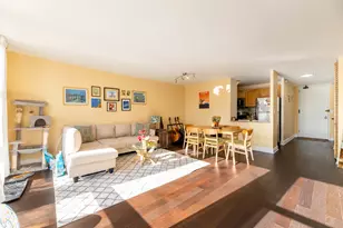 2605 S Indiana Ave, Chicago, IL 60616 - Photo 2