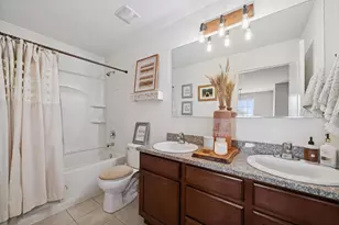 2380 River Hills Ln, Bolingbrook, IL 60490 - Photo 28