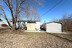 392 W Shirley Ln, Richview, IL 62877 - Photo 16