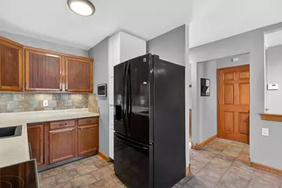 380 Dartmoor Drive, Crystal Lake, IL 60014 - Photo 8