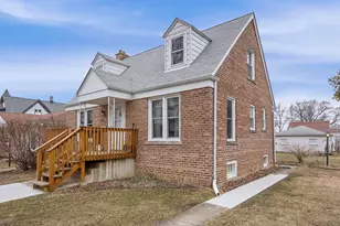 9516 Jackson Ave, Brookfield, IL 60513 - Photo 2