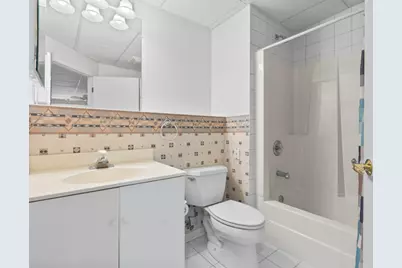 460 E Broadway Avenue, Crystal Lake, IL 60014 - Photo 20