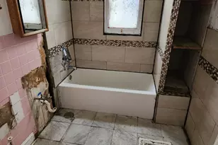 1544 W 71st St, Chicago, IL 60636 - Photo 10