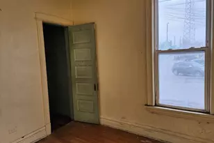 1544 W 71st St, Chicago, IL 60636 - Photo 8