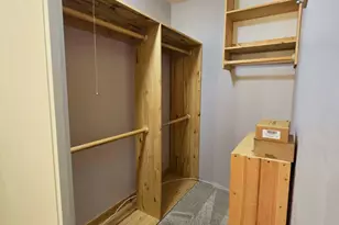 7030 Park Ln Ct, Woodridge, IL 60517 - Photo 6