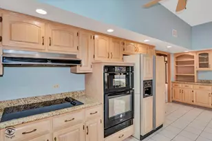 9306 Fox Run Cir, Frankfort, IL 60423 - Photo 14