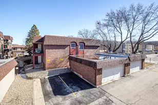 8620 W 95th St, Hickory Hills, IL 60457 - Photo 18