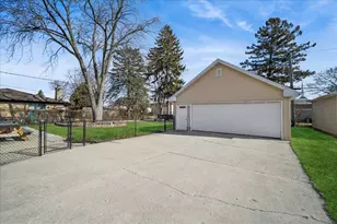 915 S Owen St, Mount Prospect, IL 60056 - Photo 20