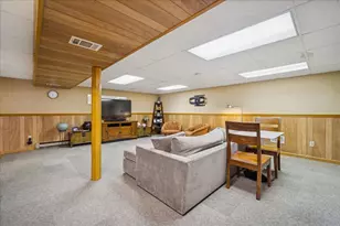 915 S Owen St, Mount Prospect, IL 60056 - Photo 16