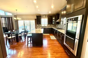 705 Blue Ridge Dr, Streamwood, IL 60107 - Photo 16