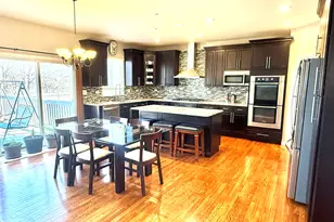 705 Blue Ridge Dr, Streamwood, IL 60107 - Photo 12