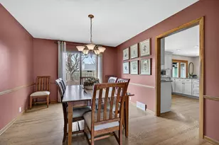 3615 74th St, Moline, IL 61265 - Photo 12