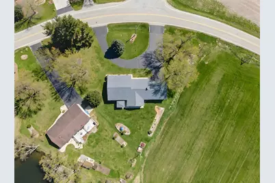 28007 Brickville Road, Sycamore, IL 60178 - Photo 24