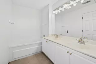 31104 Carpenter Ct, Warrenville, IL 60555 - Photo 20