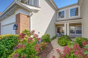 31104 Carpenter Ct, Warrenville, IL 60555 - Photo 2