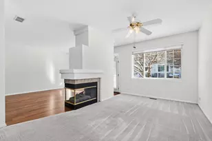 31104 Carpenter Ct, Warrenville, IL 60555 - Photo 10