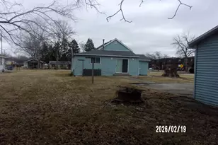 101 N Market St, Watseka, IL 60970 - Photo 8