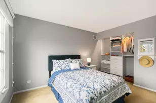 1145 Oxford Ln, Lake Zurich, IL 60047 - Photo 32