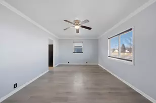 722 W Park Ave, Aurora, IL 60506 - Photo 4