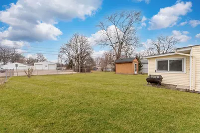 12 E Pine Street, Streamwood, IL 60107 - Photo 16
