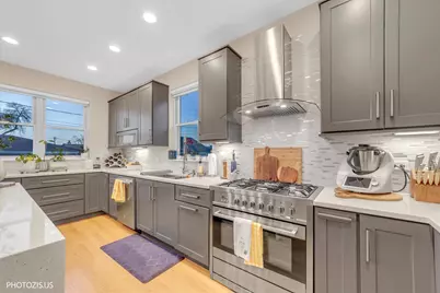 5233 N Osceola Avenue, Chicago, IL 60656 - Photo 6