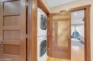 5233 N Osceola Ave, Chicago, IL 60656 - Photo 32