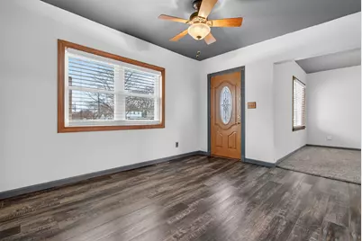 272 S Michigan Avenue, Bradley, IL 60915 - Photo 6