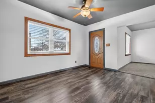 272 S Michigan Ave, Bradley, IL 60915 - Photo 6