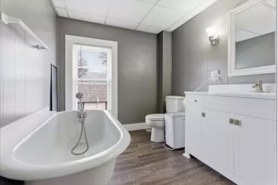 205 E Oak Street, Fairbury, IL 61739 - Photo 18