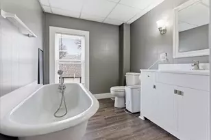 205 E Oak St, Fairbury, IL 61739 - Photo 18