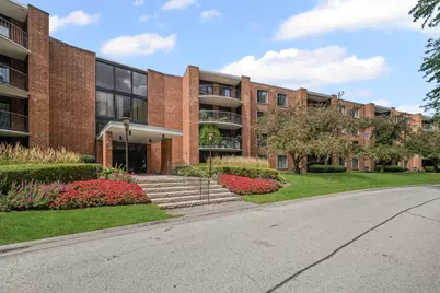 1615 E Central Road #417C, Arlington Heights, IL 60005 - Photo 1
