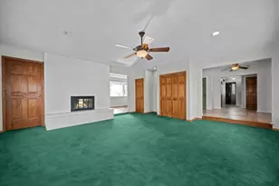 250 N View St, Hinckley, IL 60520 - Photo 6