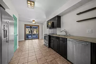 250 N View St, Hinckley, IL 60520 - Photo 4