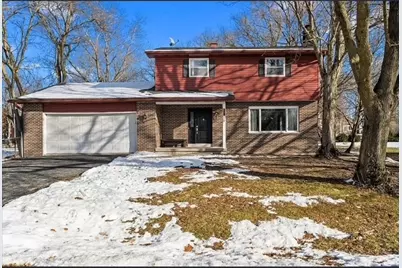 250 N View Street, Hinckley, IL 60520 - Photo 1