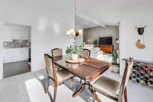 83 Thornhill Ln, Lake Barrington, IL 60010 - Photo 8