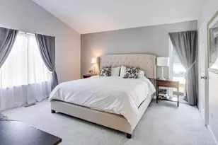 83 Thornhill Ln, Lake Barrington, IL 60010 - Photo 12