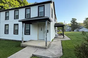 124 W Seminole St, Dwight, IL 60420 - Photo 1