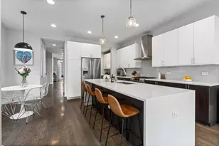 2731 W Cortez St, Chicago, IL 60622 - Photo 12