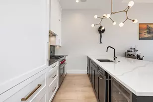 3057 N Lincoln Ave, Chicago, IL 60657 - Photo 8