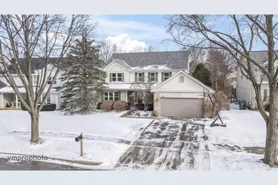 246 Montclair Road, Vernon Hills, IL 60061 - Photo 2