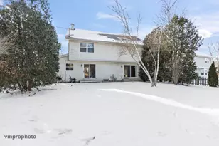 246 Montclair Rd, Vernon Hills, IL 60061 - Photo 38