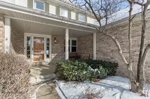 246 Montclair Rd, Vernon Hills, IL 60061 - Photo 4