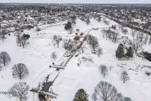 246 Montclair Rd, Vernon Hills, IL 60061 - Photo 38